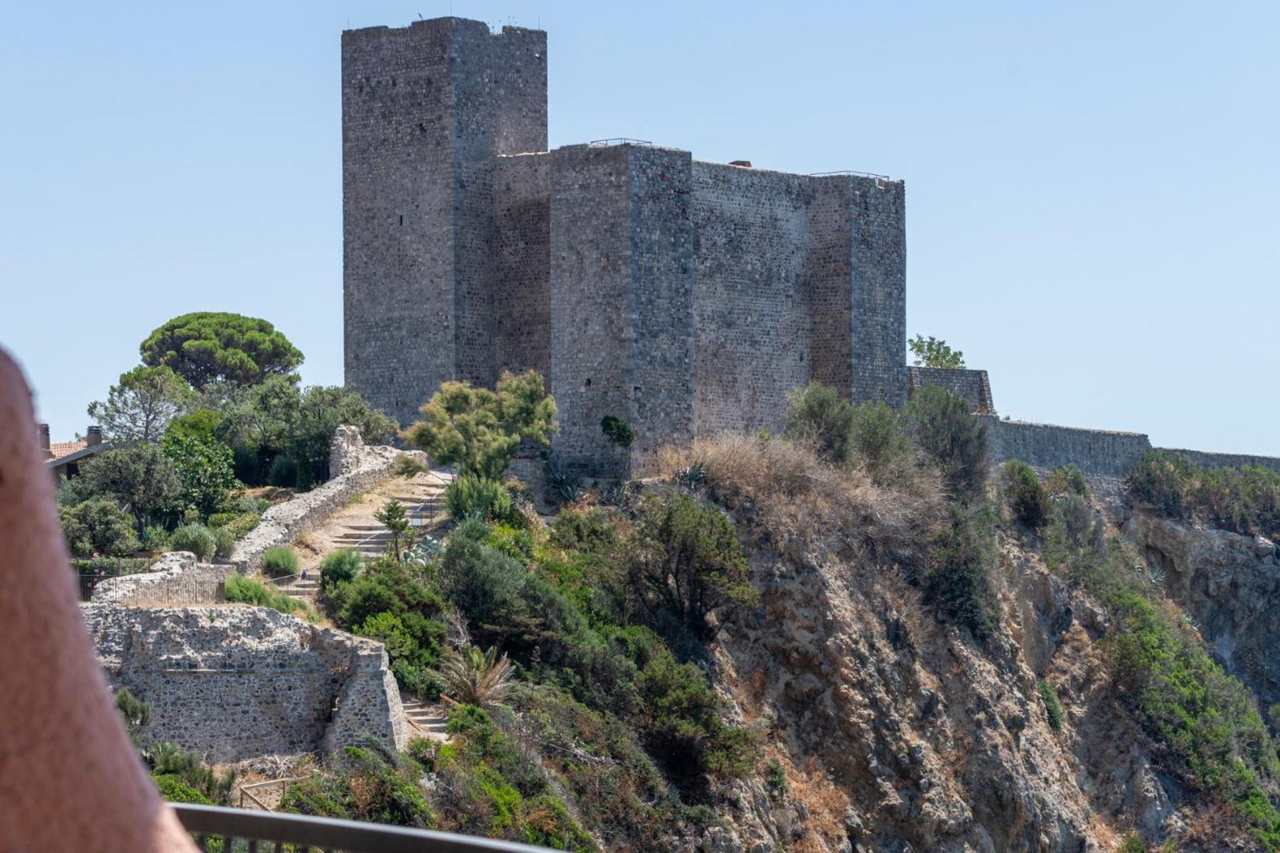 Hotel Capo D'Uomo Орбетелло Экстерьер фото